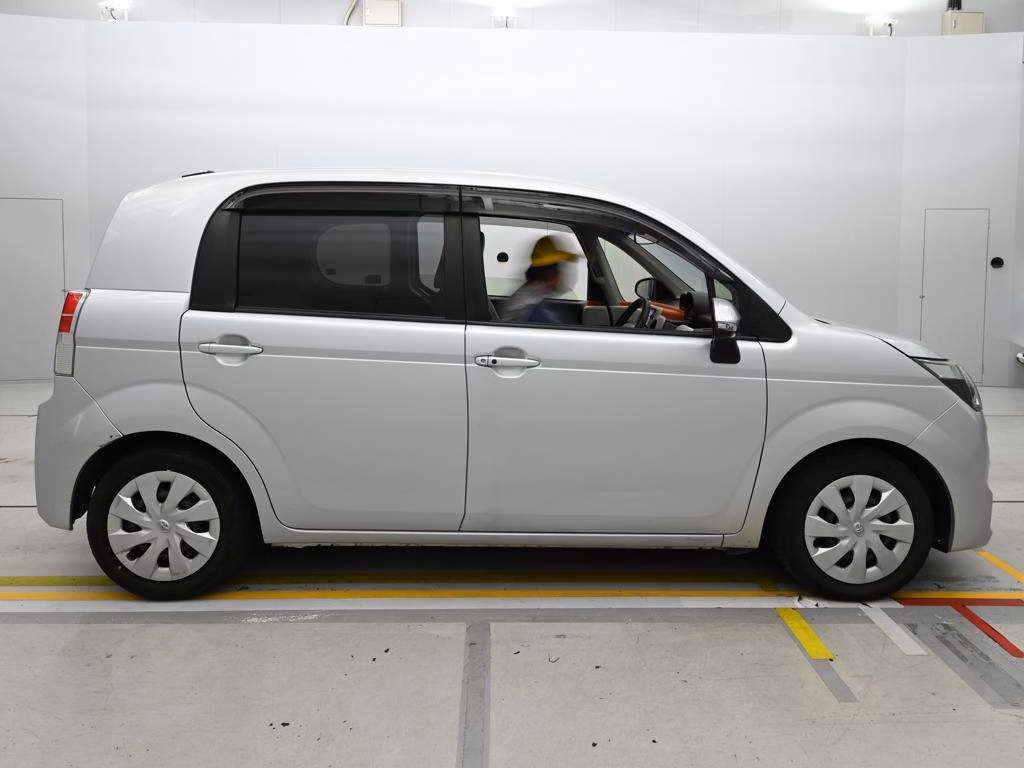 TOYOTA SPADE