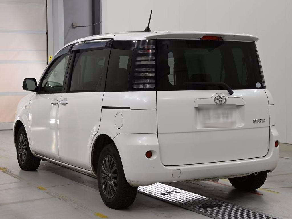 TOYOTA SIENTA