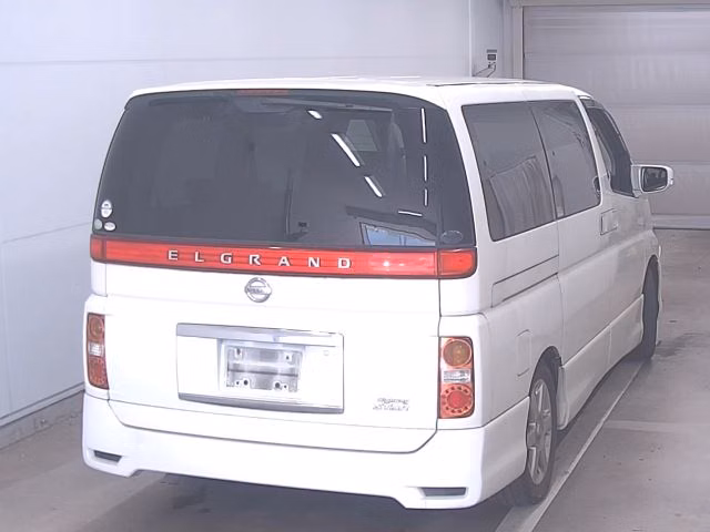 NISSAN ELGRAND