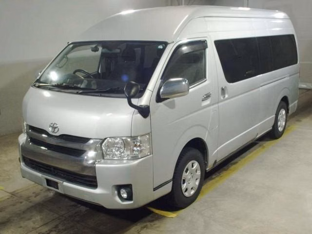 TOYOTA HIACE
