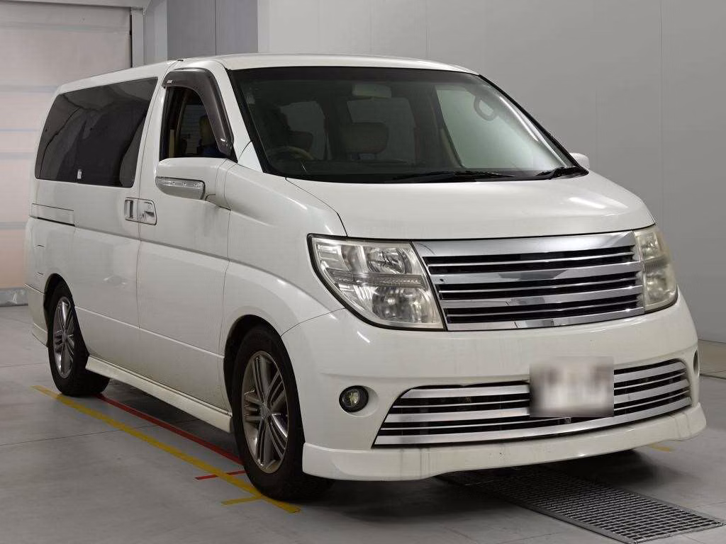 NISSAN ELGRAND