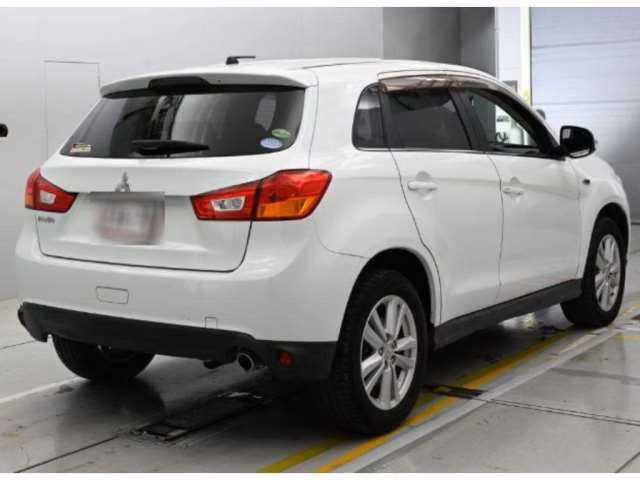 MITSUBISHI RVR