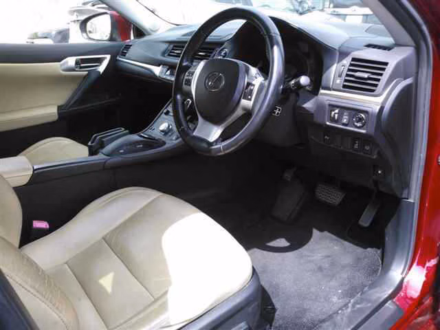 LEXUS CT200H