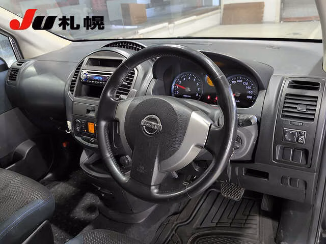 NISSAN LAFESTA