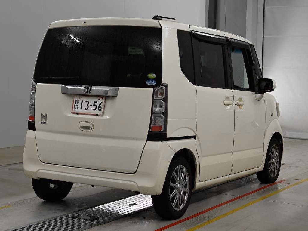 HONDA N-BOX