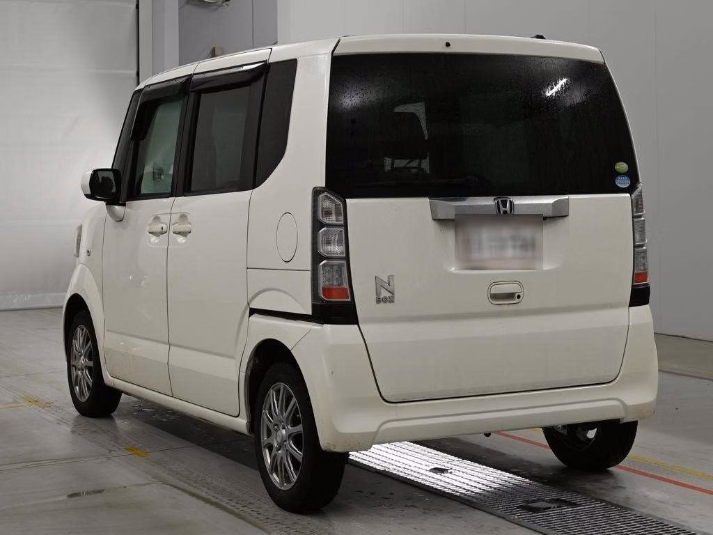 HONDA N-BOX