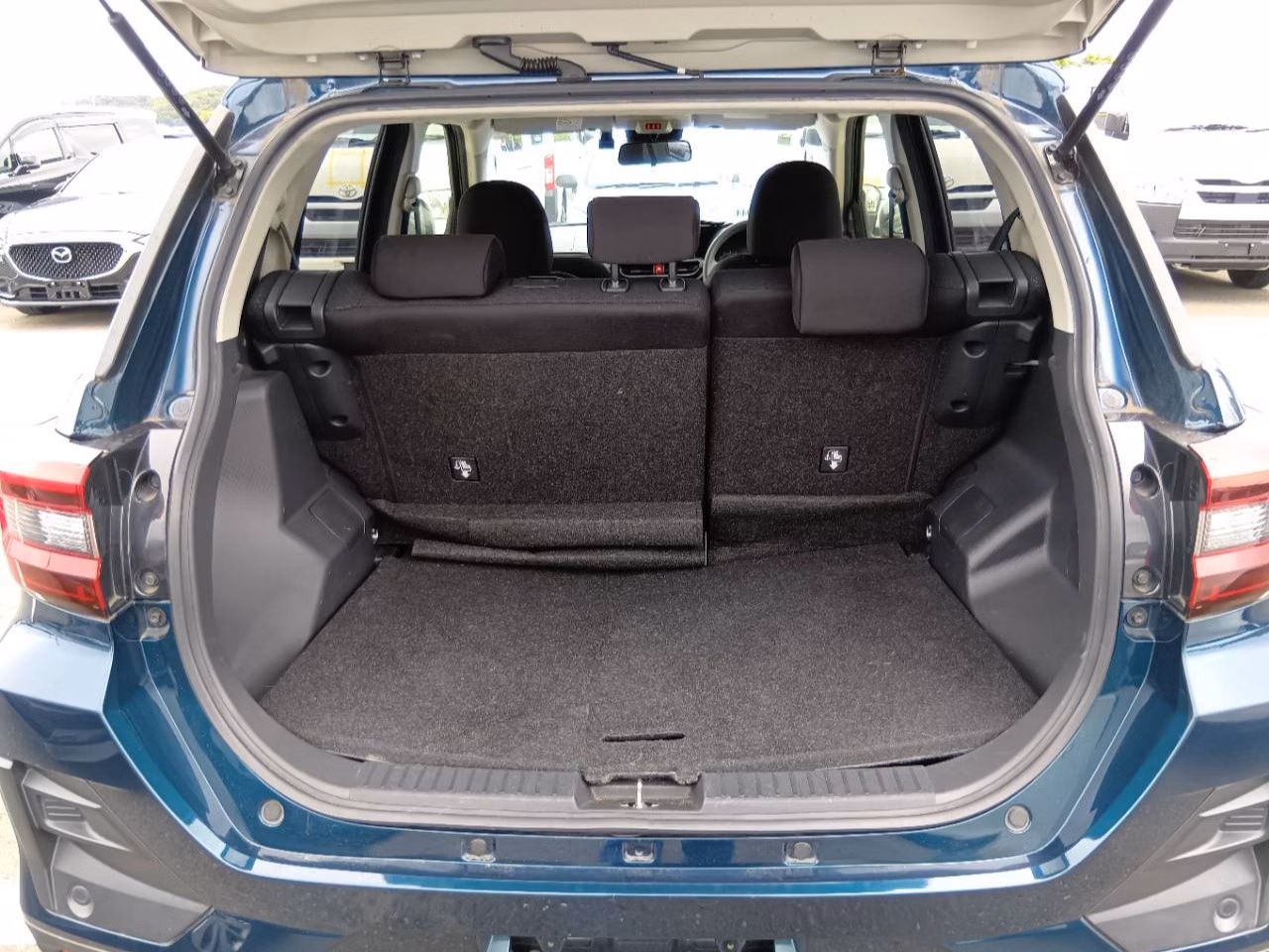 DAIHATSU ROCKY