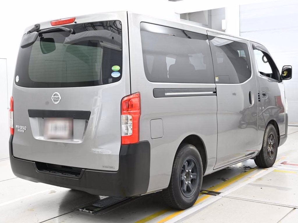 NISSAN NV350 CARAVAN
