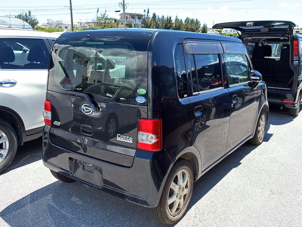 DAIHATSU MOVE CONTE