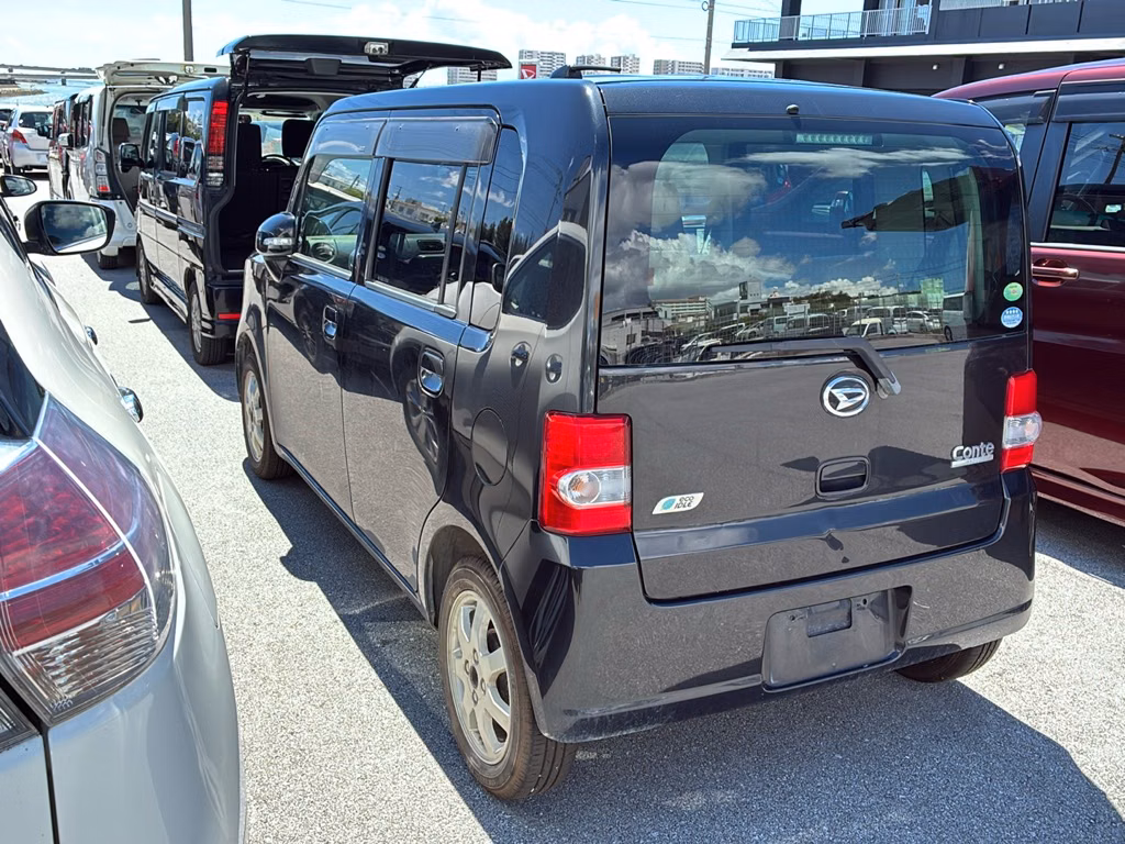 DAIHATSU MOVE CONTE