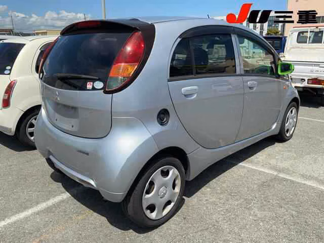 MITSUBISHI I