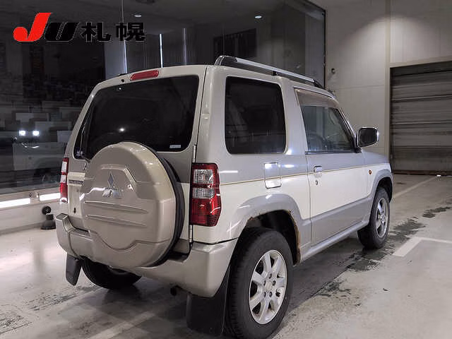MITSUBISHI PAJERO MINI