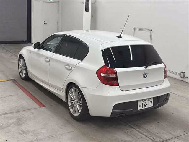 BMW 1-SERIES