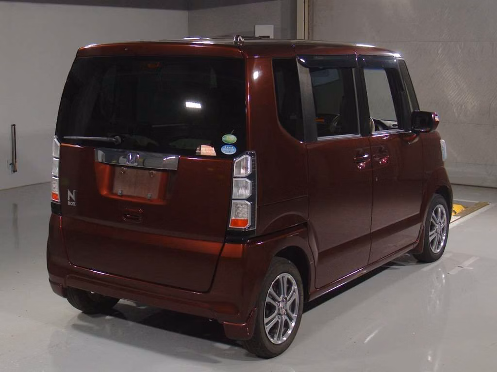 HONDA N-BOX