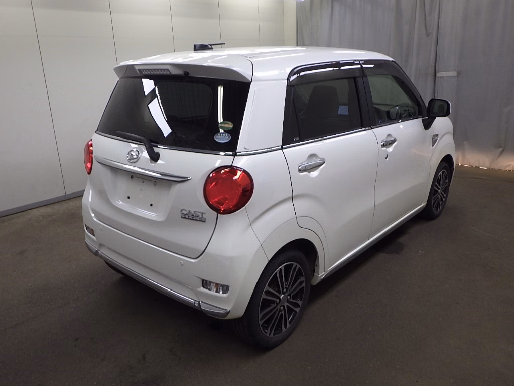 DAIHATSU CAST