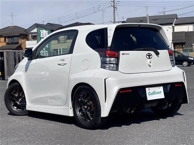 TOYOTA IQ