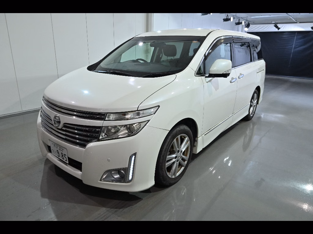 NISSAN ELGRAND
