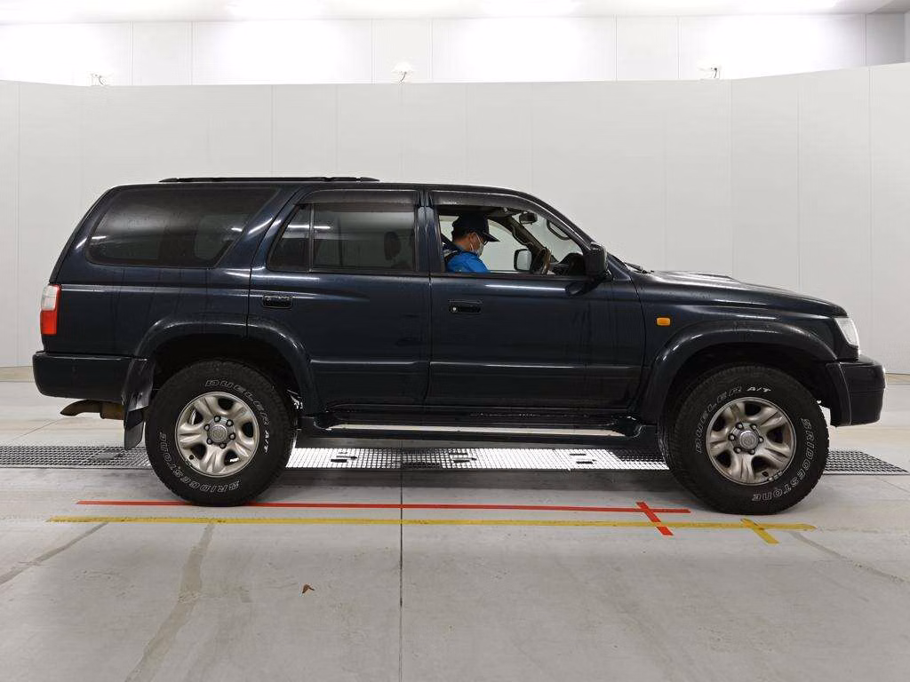 TOYOTA HILUX SURF