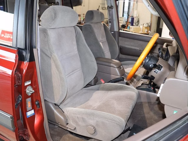 TOYOTA LAND CRUISER