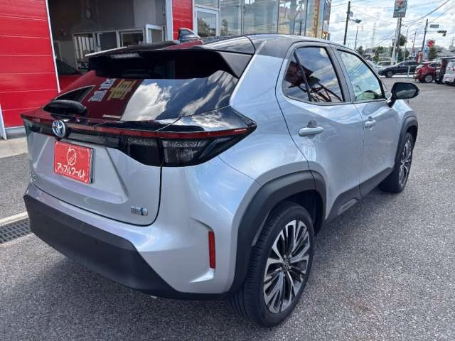 TOYOTA YARIS CROSS