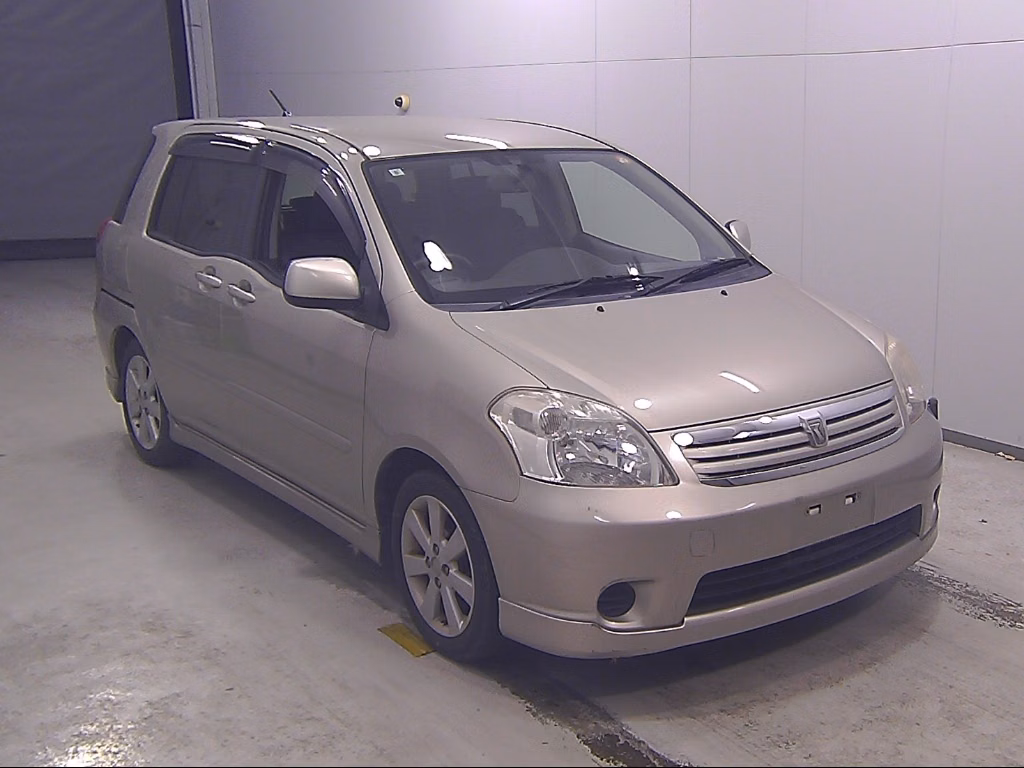 TOYOTA RAUM