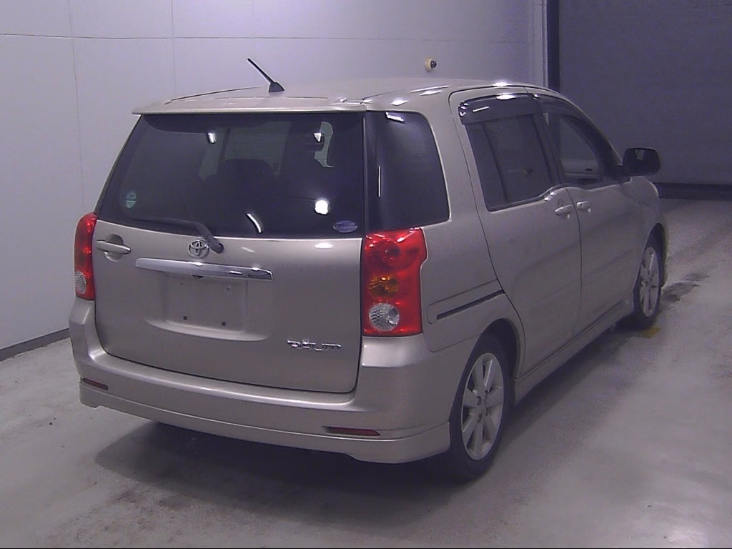 TOYOTA RAUM