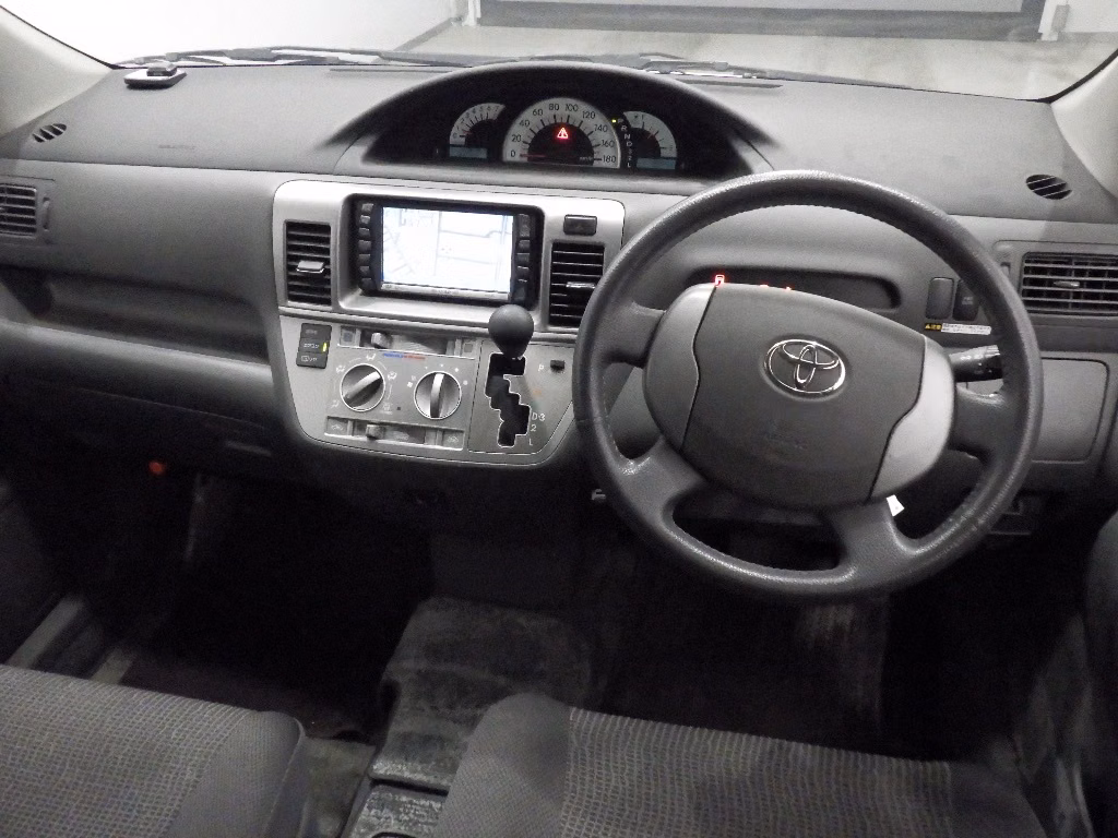 TOYOTA RAUM