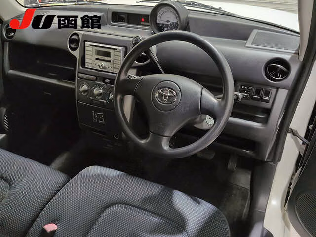 TOYOTA BB