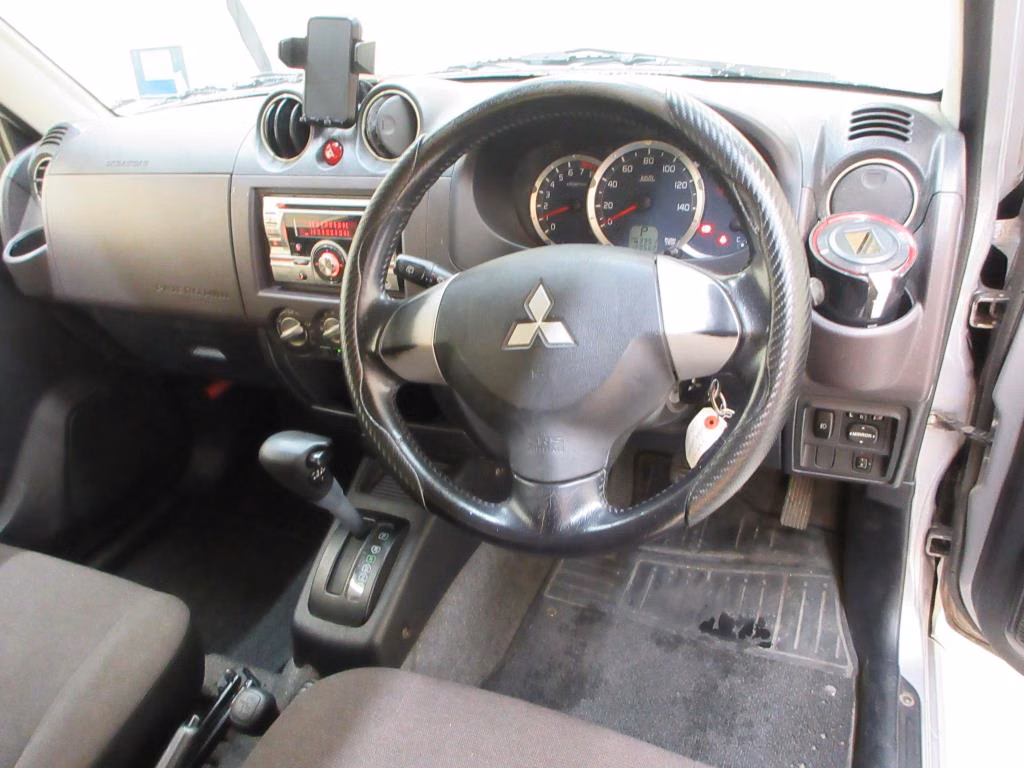 MITSUBISHI PAJERO MINI