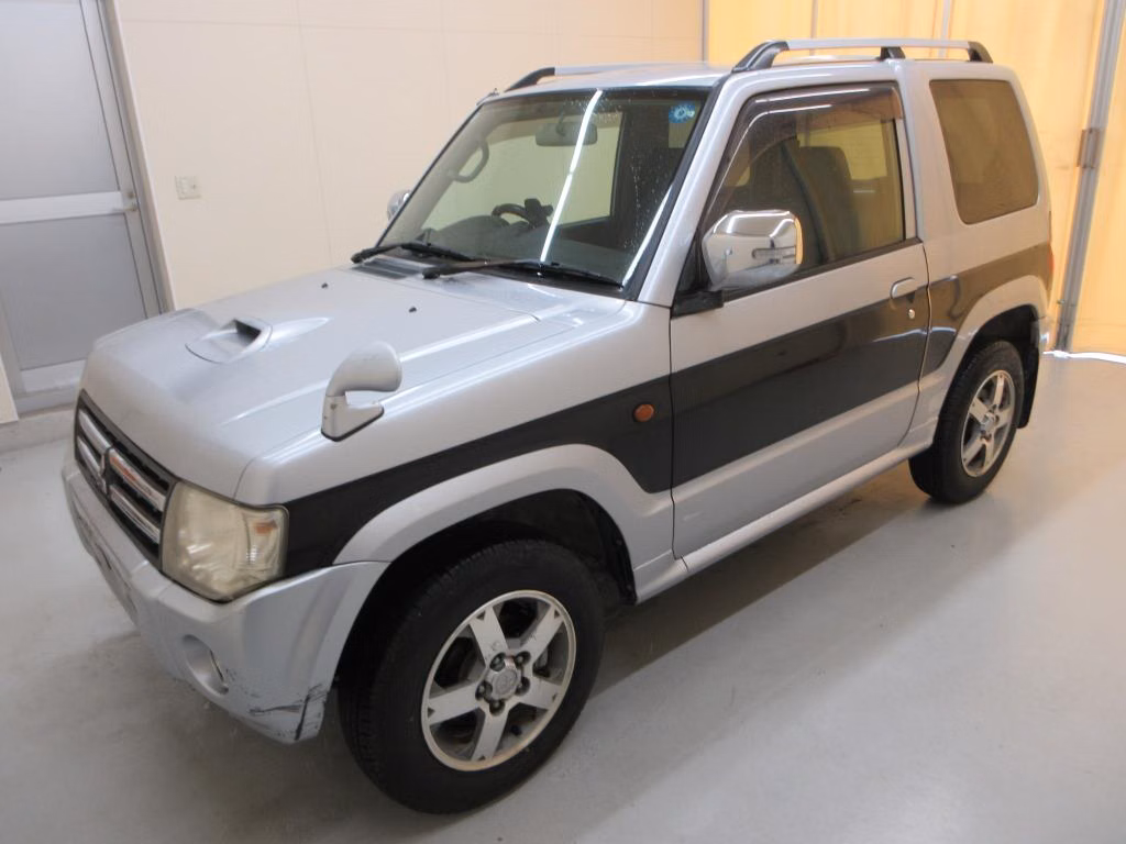 MITSUBISHI PAJERO MINI