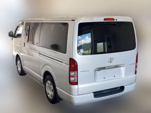 TOYOTA REGIUS ACE