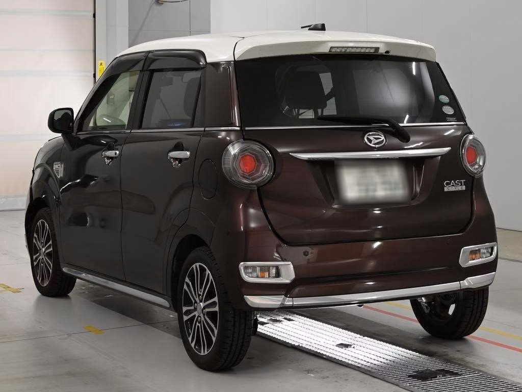 DAIHATSU CAST