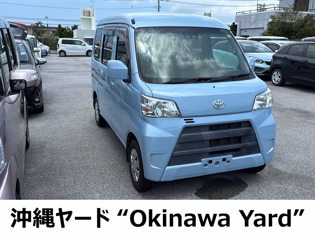 TOYOTA PIXIS VAN