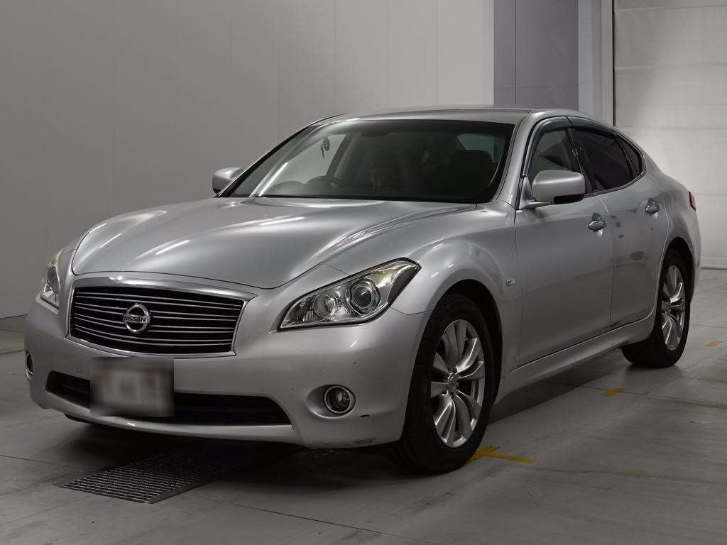 NISSAN FUGA