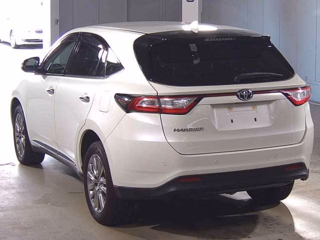 TOYOTA HARRIER