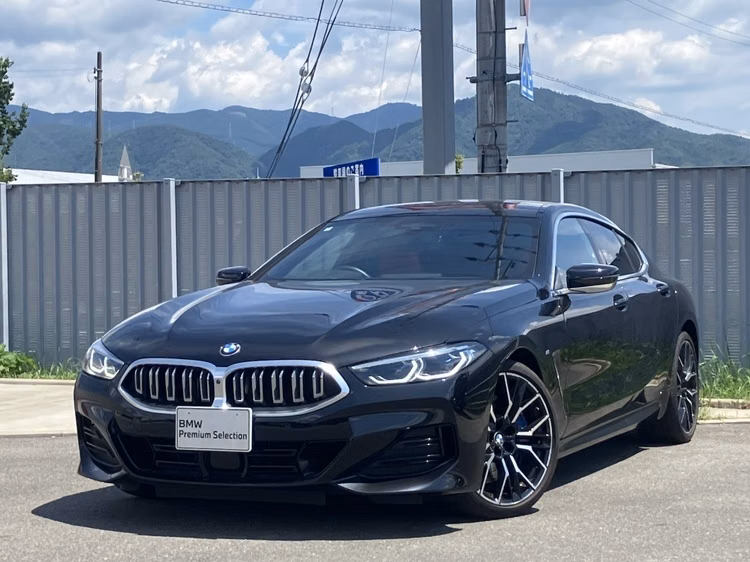BMW 8-SERIES