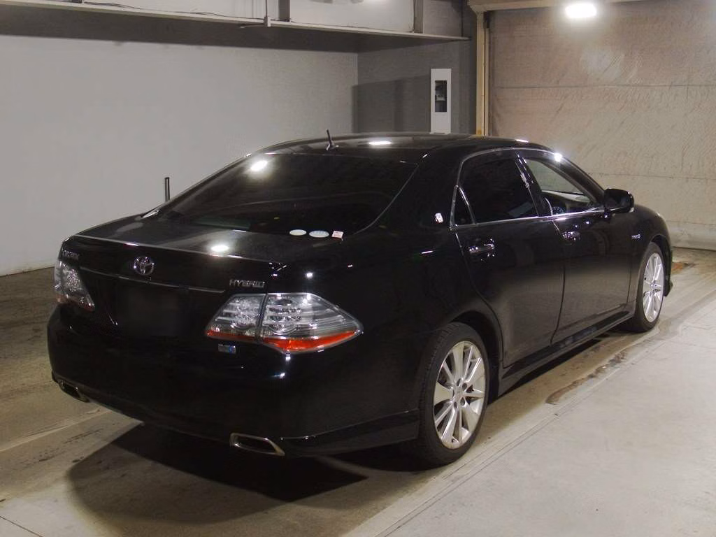 TOYOTA CROWN