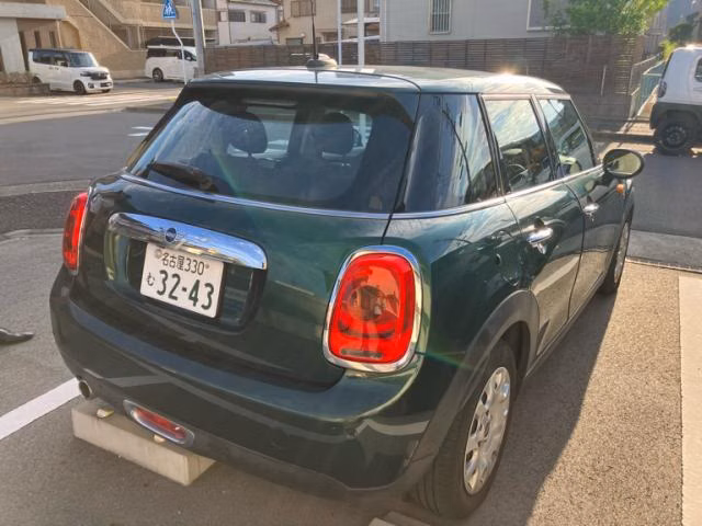 MINI HATCH