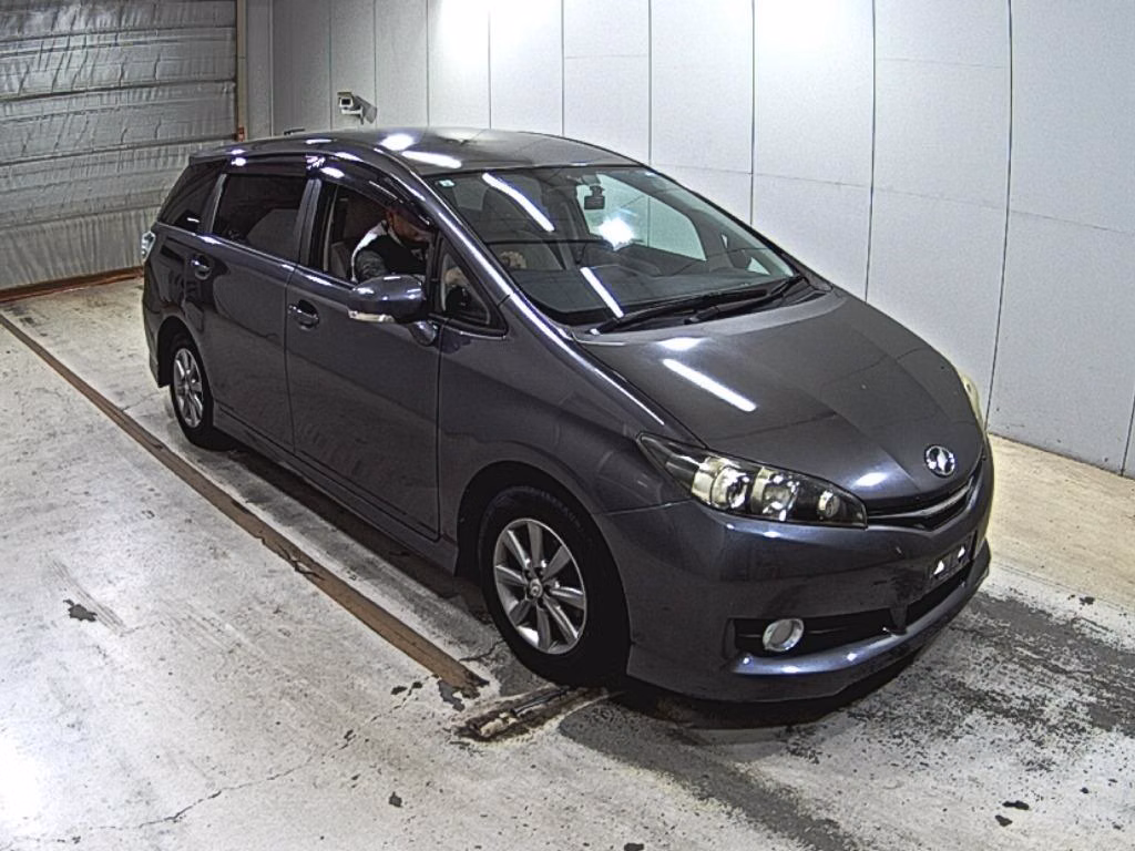 TOYOTA WISH
