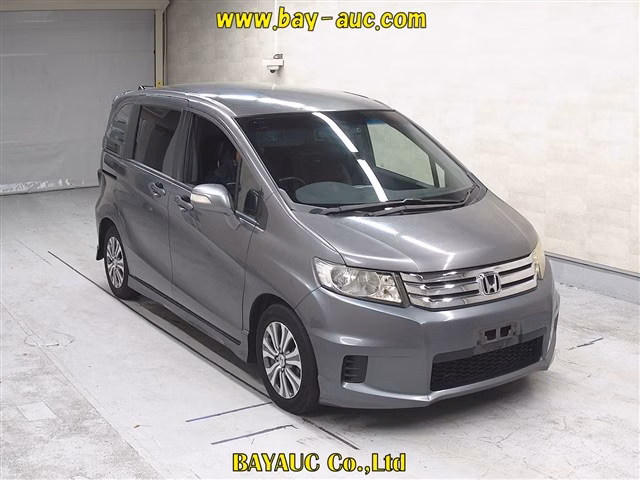 HONDA FREED SPIKE