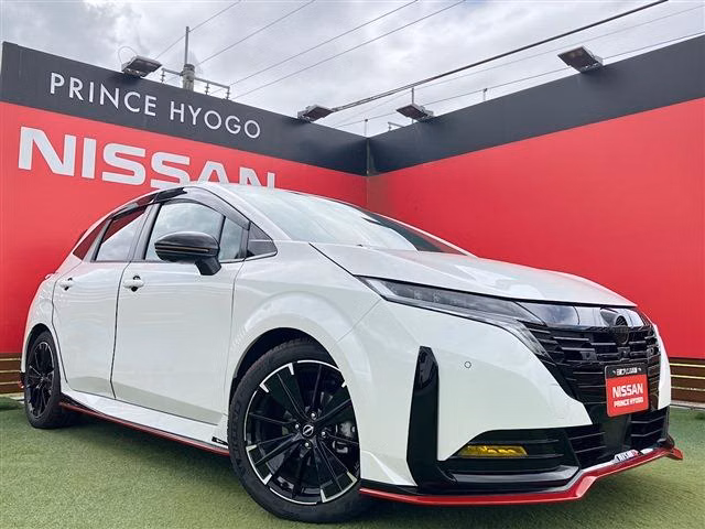 NISSAN AURA