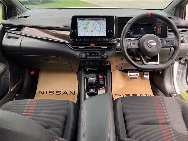 NISSAN AURA
