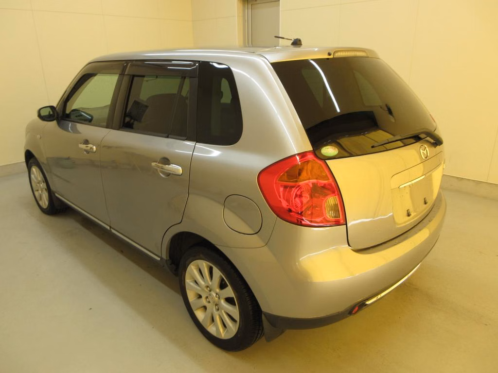 MAZDA VERISA