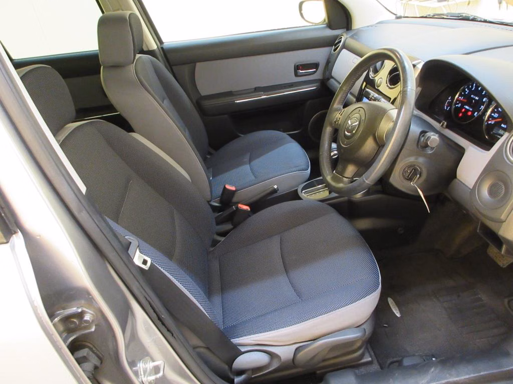 MAZDA VERISA
