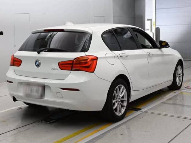 BMW 1-SERIES