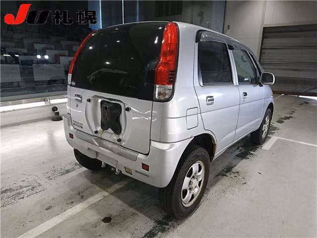 DAIHATSU TERIOS KID