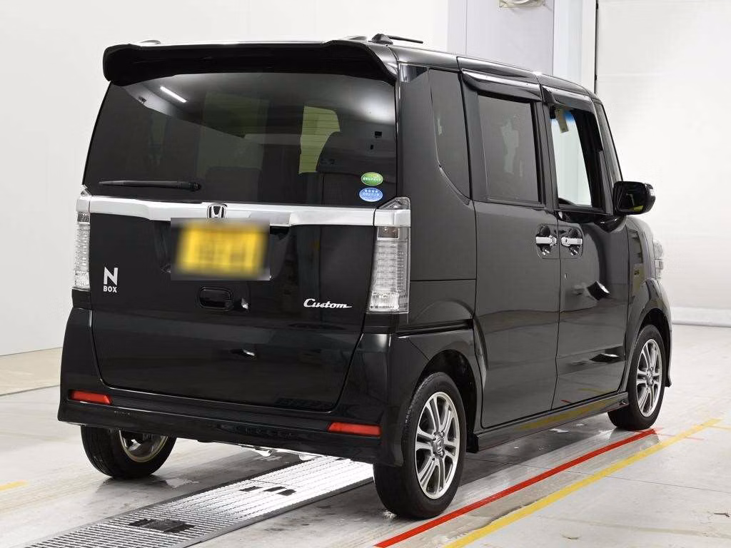 HONDA N-BOX