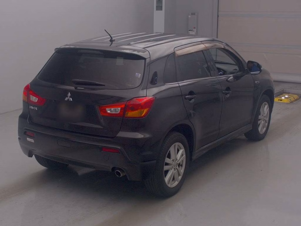 MITSUBISHI RVR