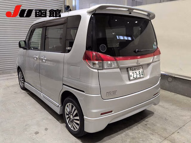 MITSUBISHI DELICA D:2