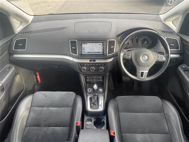 VOLKSWAGEN SHARAN